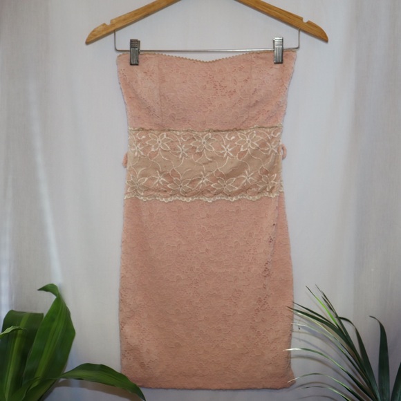 codigo Dresses & Skirts - Vintage Strapless Lace Bodycon Dress